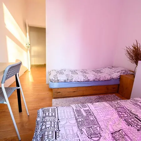 Mru Hostel *
